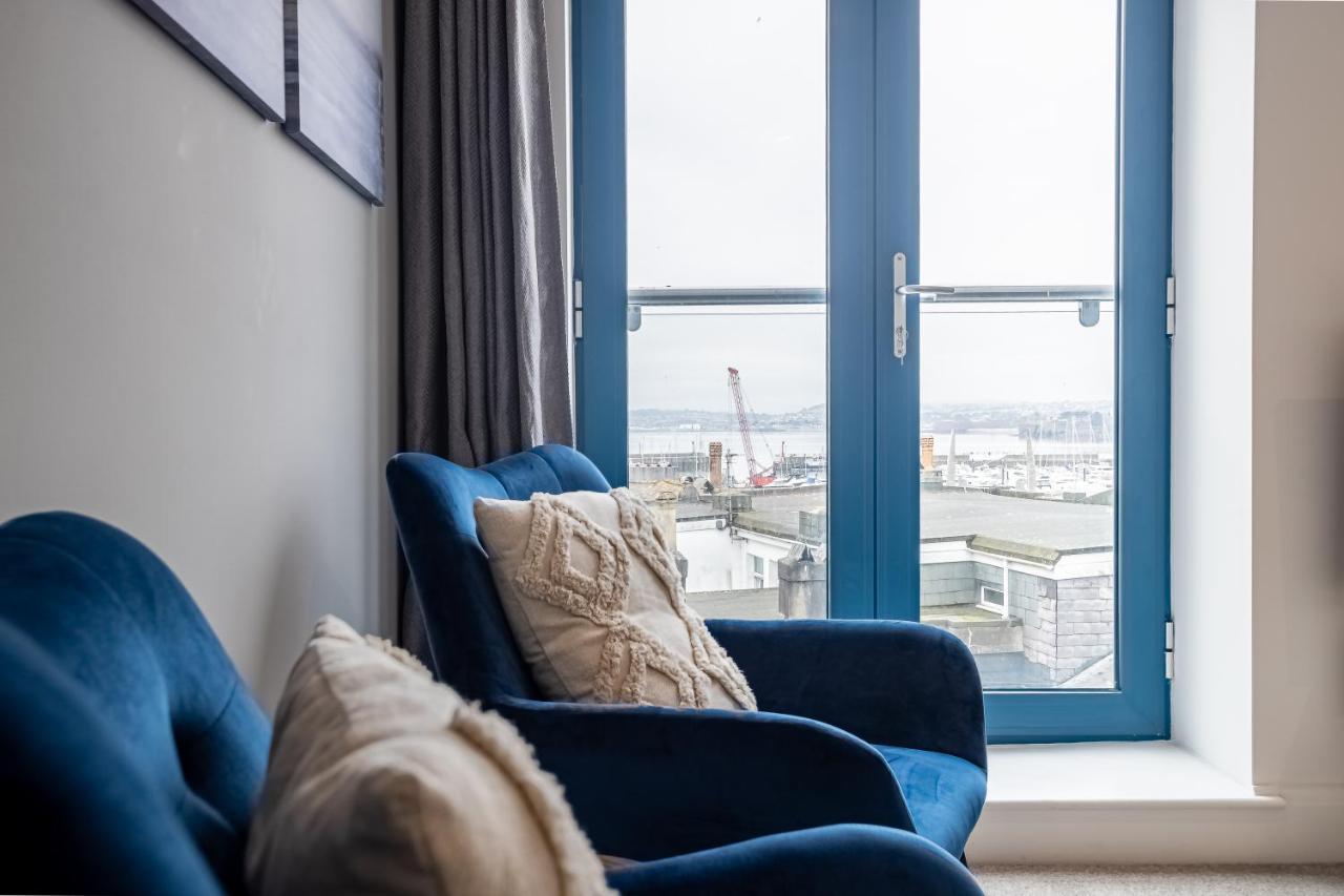 Elegant Fresh Spacious Two Bed Apartment - Juliet Balcony - Sea, Marina, Harbour Views, English Riviera Clock Tower Torquay Exterior photo