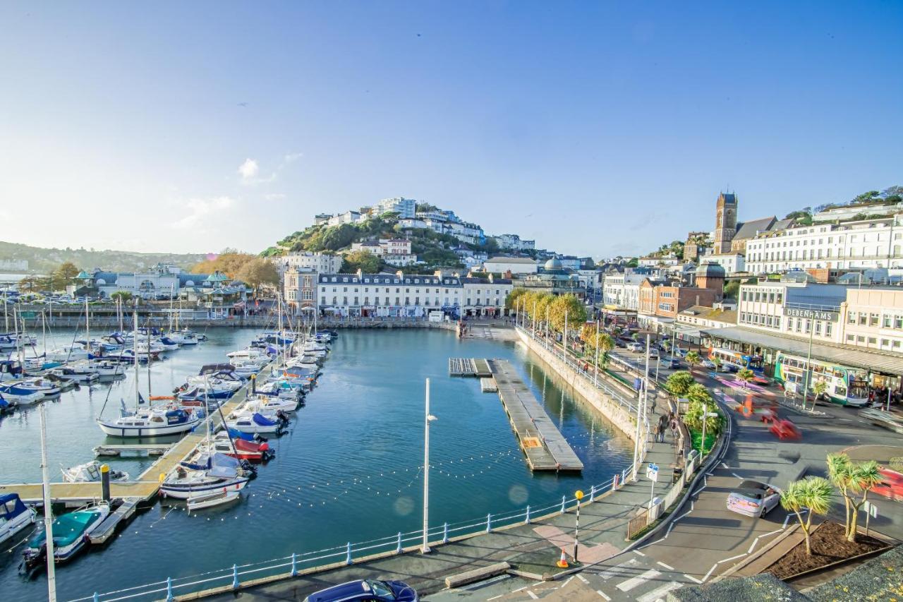Elegant Fresh Spacious Two Bed Apartment - Juliet Balcony - Sea, Marina, Harbour Views, English Riviera Clock Tower Torquay Exterior photo